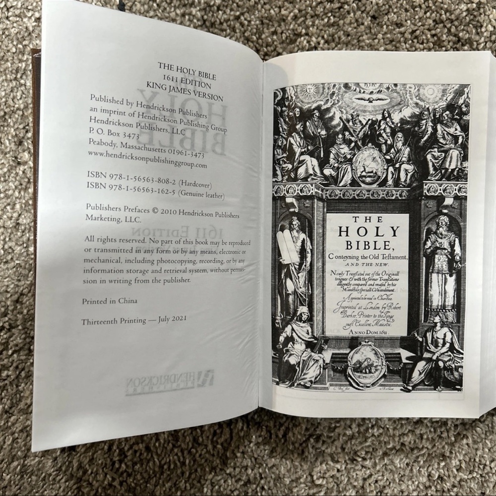 KJV Bible 1611 Edition facsimile - Picture 3 of 4